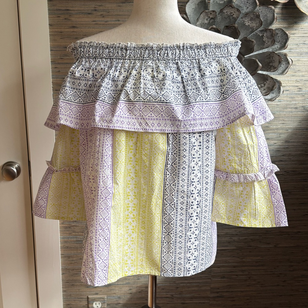 Off-Shoulder Patterned Blouse - image 1